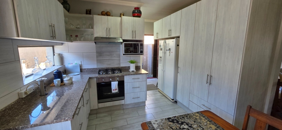 2 Bedroom Property for Sale in Dana Bay Western Cape